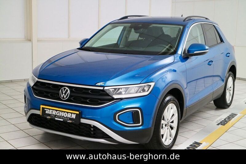 Ravennablau met Gebraucht 2023 VW T-Roc Life SUV | 22.980 € (Guter Preis) - Bild 1/4