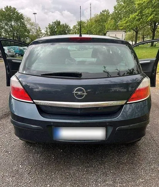 Gebraucht Opel Astra 101 PS (74 kW) 2006 Blau Limousine