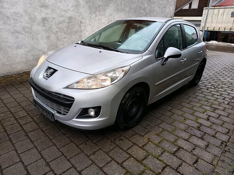 Gebraucht Peugeot 207 122 PS (89 kW) 2011 Kleinwagen