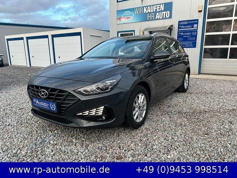 Gebraucht Hyundai i30 Pure 110 PS (80 kW) 2021 Grau Kombi