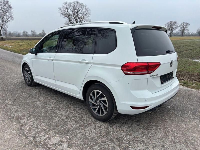 Gebraucht VW Touran Sound 150 PS (110 kW) 2018 Weiß Van / Kleinbus