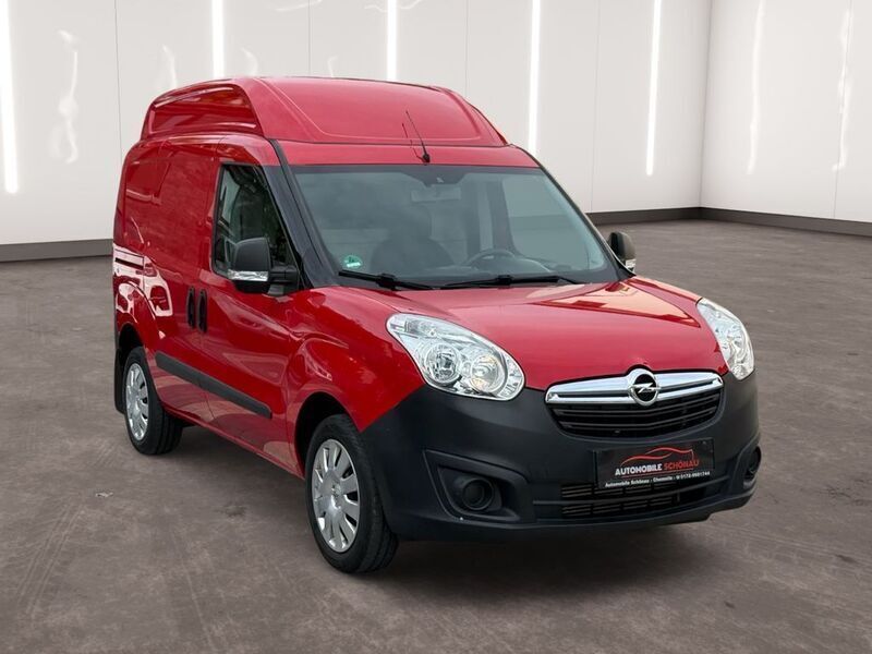Rot Gebraucht 2018 Opel Combo Van / Kleinbus | 11.990 € (Fairer Preis) - Bild 1/4