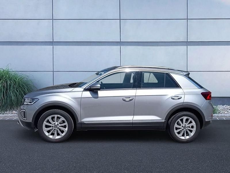 Second-hand VW T-Roc Style 150 CP (110 kW) 2024 Argintiu SUV