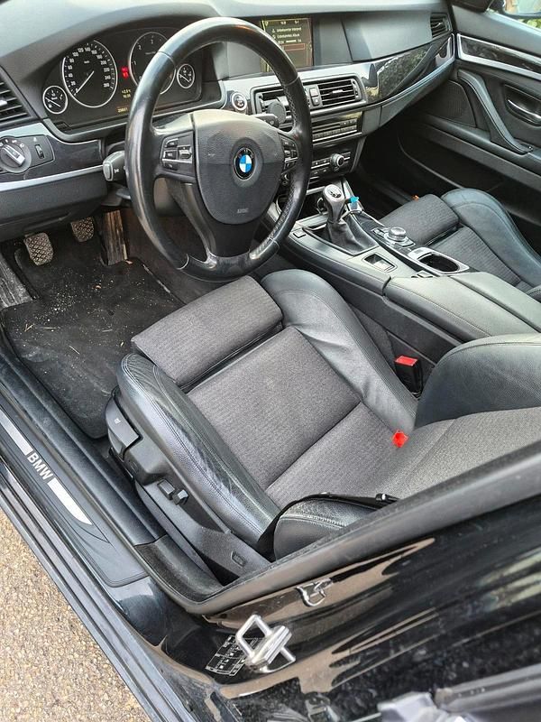 Gebraucht BMW 530 245 PS (180 kW) 2011 Van / Kleinbus