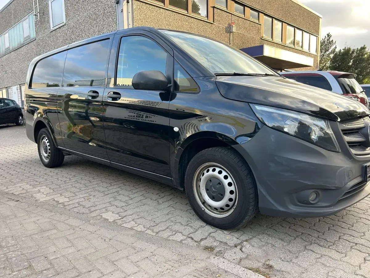 Gebraucht Mercedes Vito 163 PS (119 kW) 2021 Schwarz Van