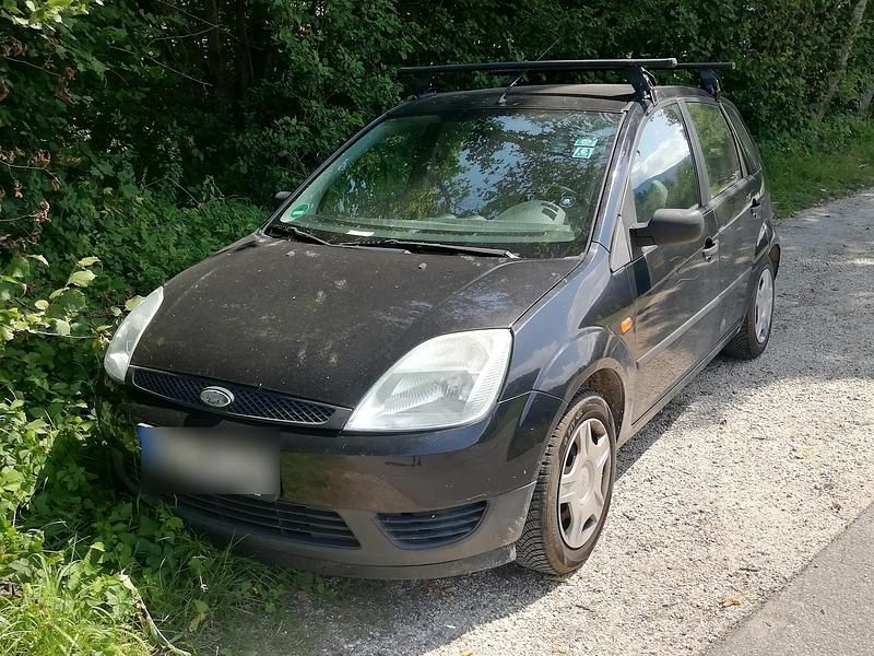 Schwarz Gebraucht 2002 Ford Fiesta Kleinwagen | 400 € (Fairer Preis) - Bild 1/4