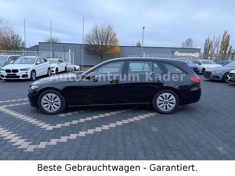 Gebraucht Mercedes C220 200 PS (147 kW) 2022 Obsidianschwarz Kombi