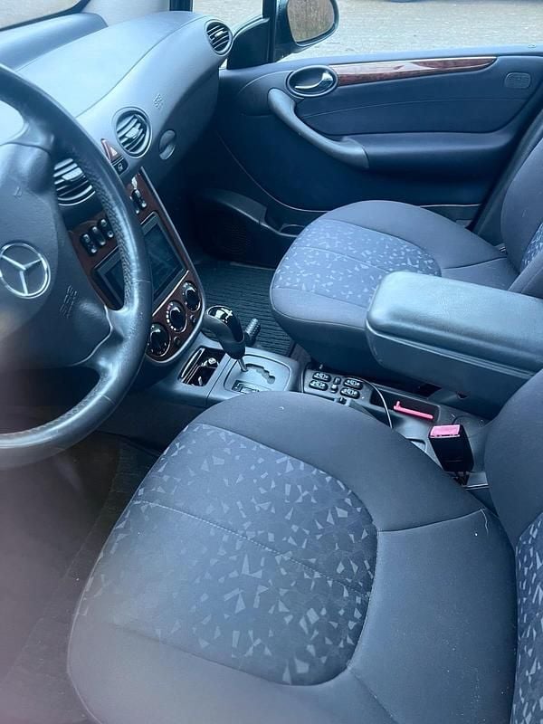 Gebraucht Mercedes A170 95 PS (69 kW) 2004 Schwarz Kleinwagen