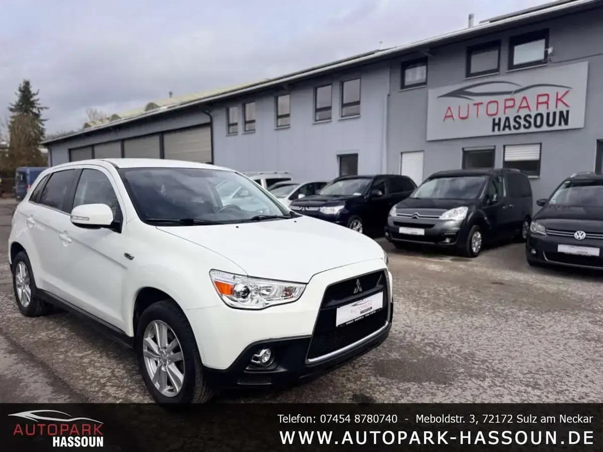 Gebraucht Mitsubishi ASX 150 PS (110 kW) 2012 Andenweiss (s) SUV