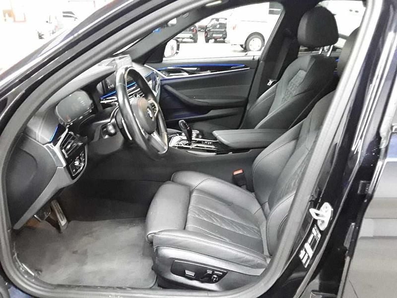 Gebraucht BMW 530 Sport Line 286 PS (210 kW) 2022 Carbonschwarz metallic Limousine