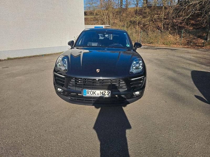 Second-hand Porsche Macan S 258 CP (189 kW) 2017 Negru SUV