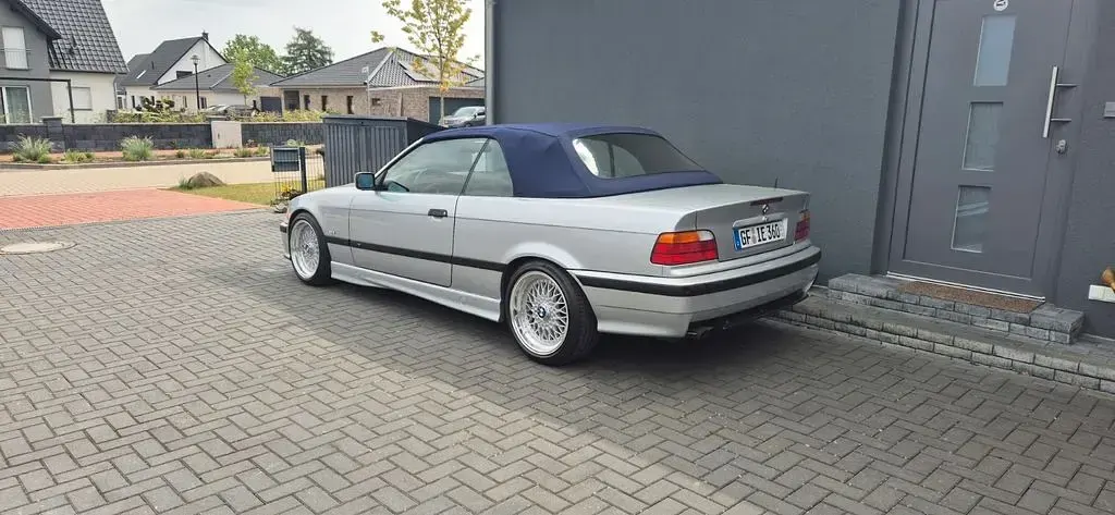 Gebraucht BMW 320 Cabriolet M Sport 150 PS (110 kW) 1999 Silber Cabrio