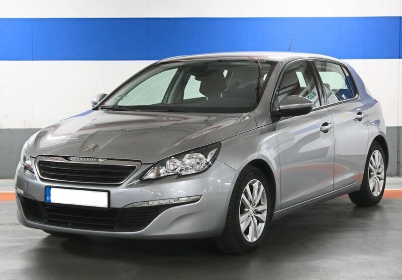 Grau Gebraucht 2013 Peugeot 308 Active Limousine | 4.500 € (Fairer Preis) - Bild 1/4