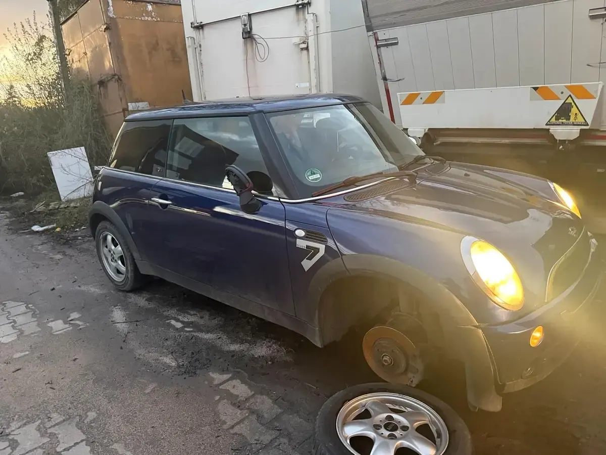Usado Mini ONE 90 HP (66 kW) 2006 Azul Citadino