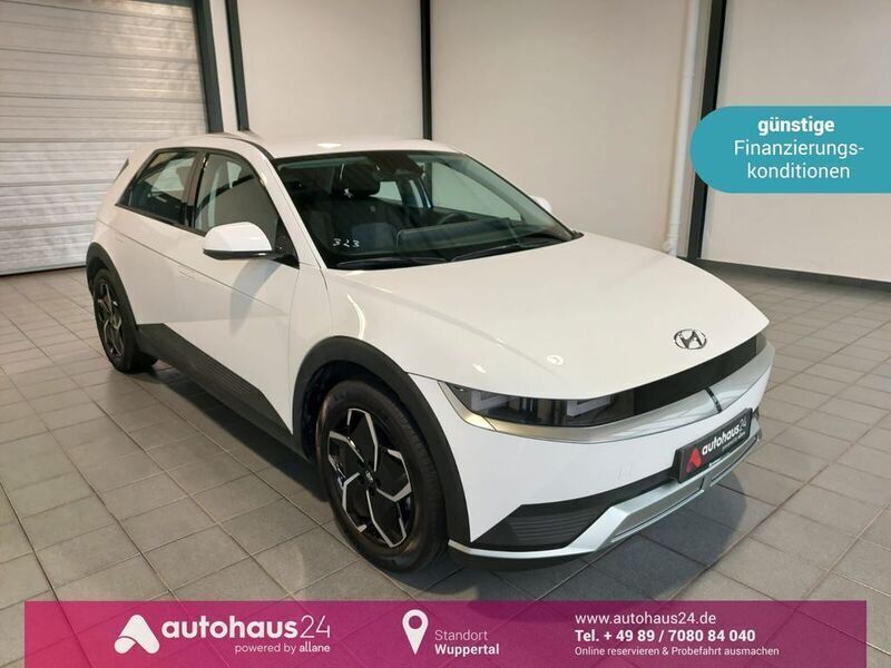 Weiß Gebraucht 2023 Hyundai Ioniq 5 Dynamiq SUV | 30.490 € (Guter Preis) - Bild 1/4