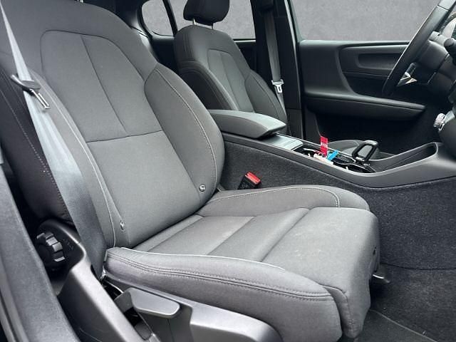 Gebraucht Volvo C40 Core 169 kW (231 PS) 2023 Stone) / solid (schwarz SUV