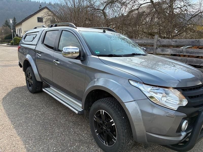 Gebraucht Mitsubishi L200 181 PS (133 kW) 2017 Silber Pickup