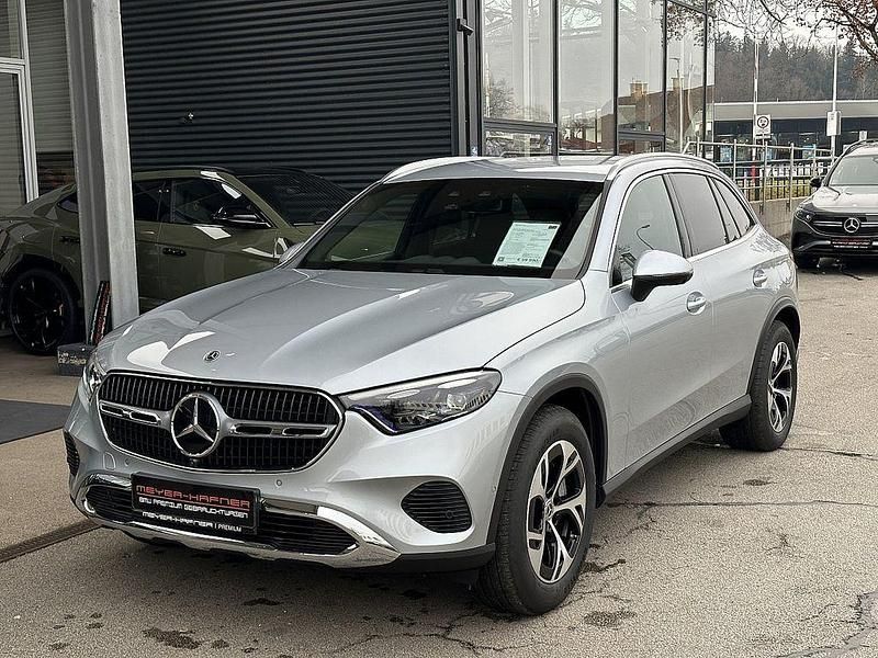 Silber Gebraucht 2025 Mercedes GLC300e Edition SUV | 59.990 € (Guter Preis) - Bild 1/4