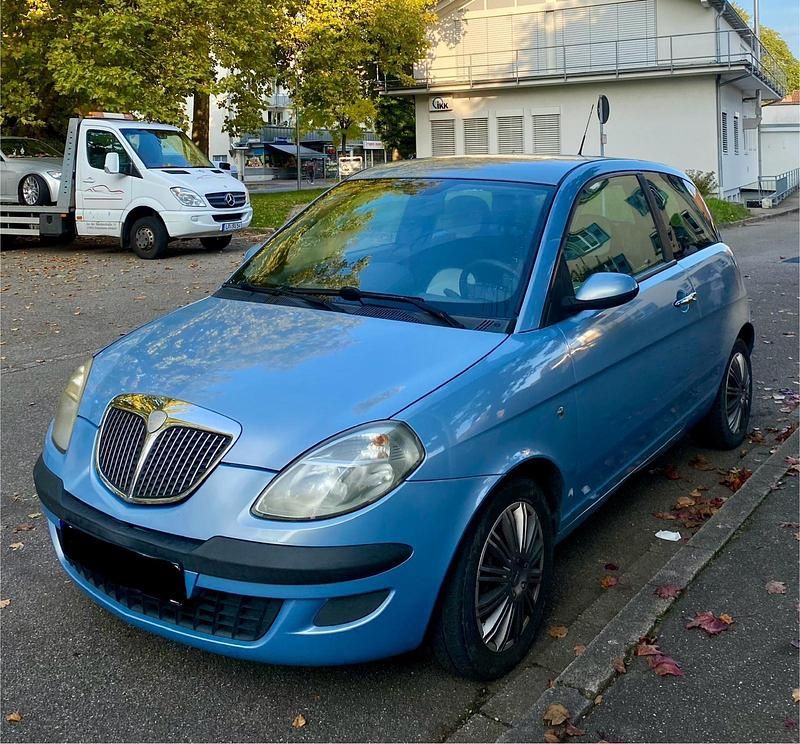 Blau Gebraucht 2006 Lancia Ypsilon Kleinwagen | 750 € (Guter Preis) - Bild 1/4