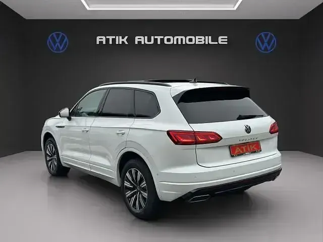 Gebraucht VW Touareg Elegance 231 PS (169 kW) 2021 Oryxweiß perlmutteffek (metallic) SUV