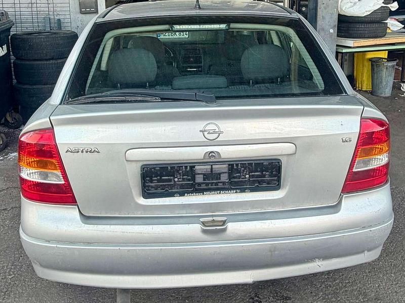Gebraucht Opel Astra Classic Edition 84 PS (61 kW) 2003 Silber Limousine