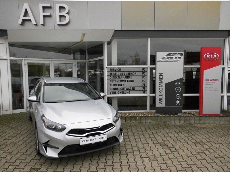 Silber Gebraucht 2022 Kia Ceed Sportswagon Vision Kombi | 22.990 € (Fairer Preis) - Bild 1/4