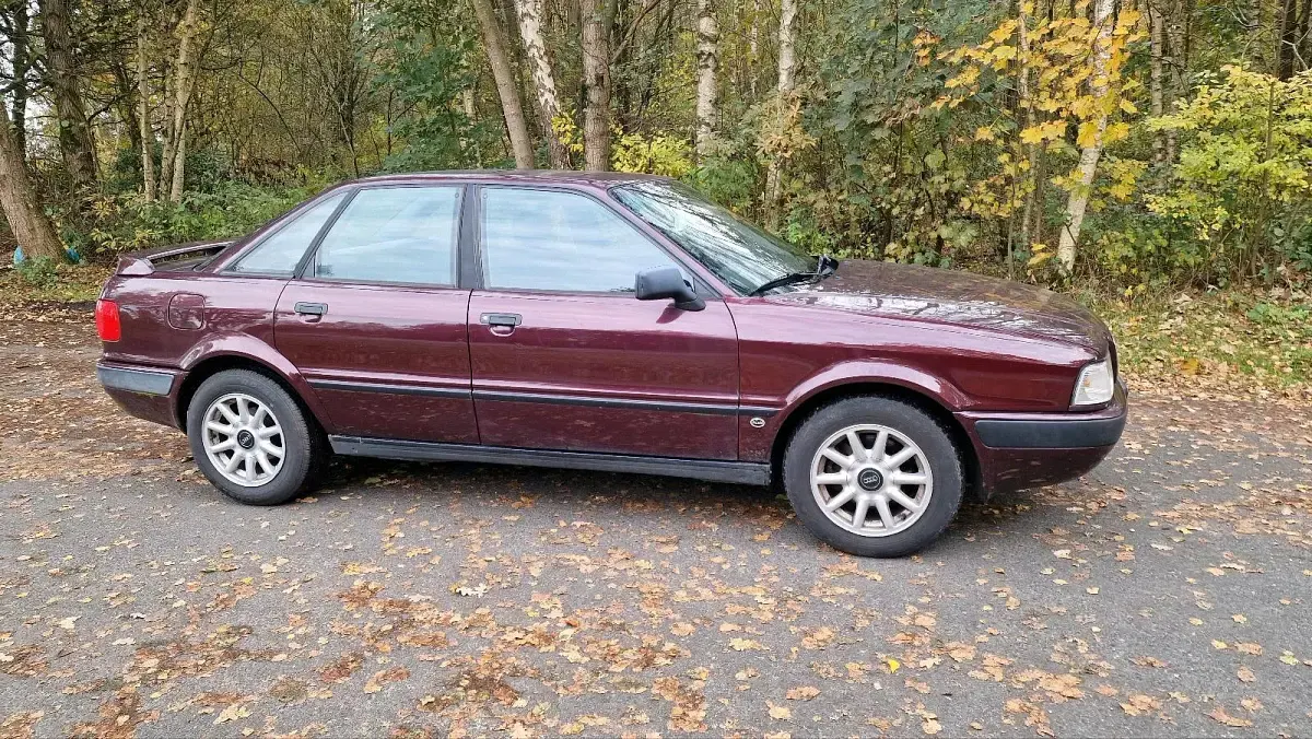 Gebraucht Audi 80 115 PS (84 kW) 1992 Rot Limousine