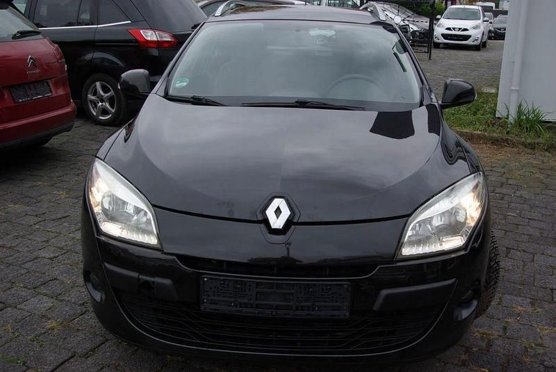 Schwarz Gebraucht 2010 Renault Mégane III Expression Limousine | 4.660 € (Guter Preis) - Bild 1/4