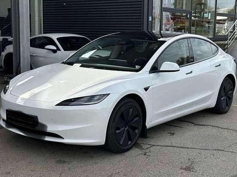 Gebraucht Tesla Model 3 RWD 235 kW (320 PS) 2025 Weiß Limousine