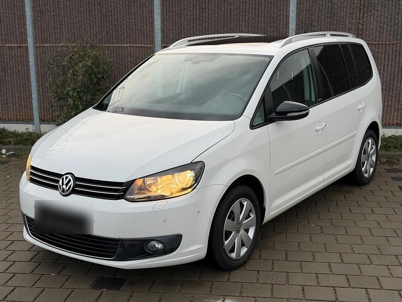 Gebraucht VW Touran 105 PS (77 kW) 2012 Weiß Van / Kleinbus