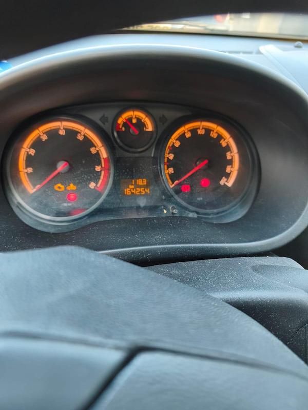 Gebraucht Opel Corsa 69 PS (50 kW) 2009 Silber Kleinwagen