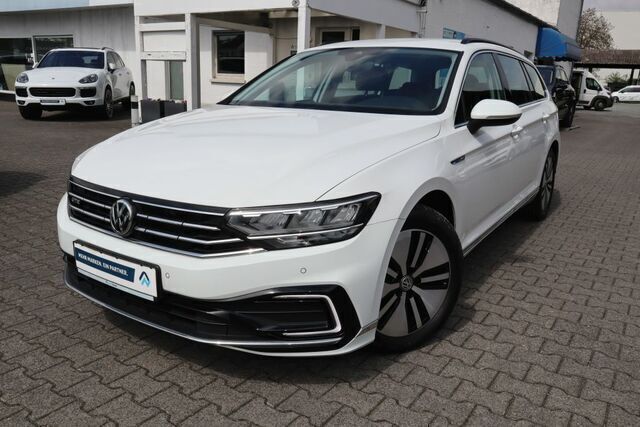 Weiß Gebraucht 2020 VW Passat Kombi | 21.885 € (Guter Preis) - Bild 1/1