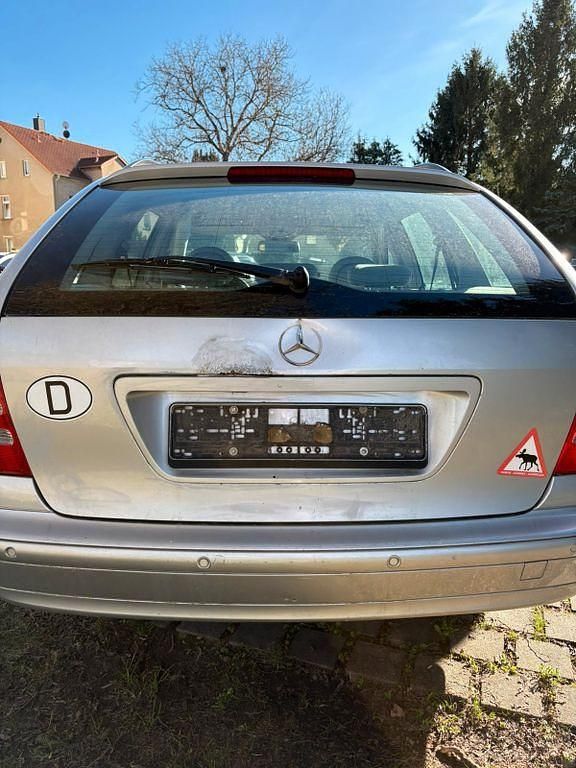 Gebraucht Mercedes C180 Classic 143 PS (105 kW) 2003 Silber Limousine