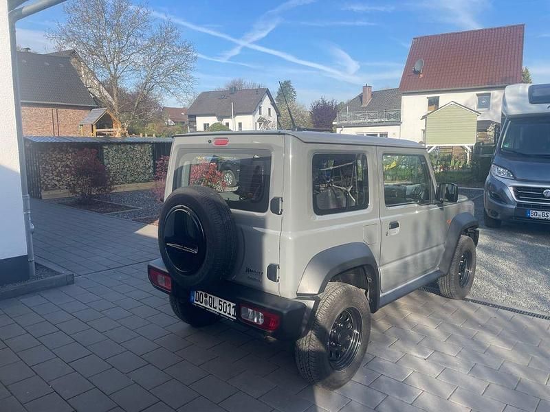 Second-hand Suzuki Jimny 102 CP (75 kW) 2023 Gri SUV