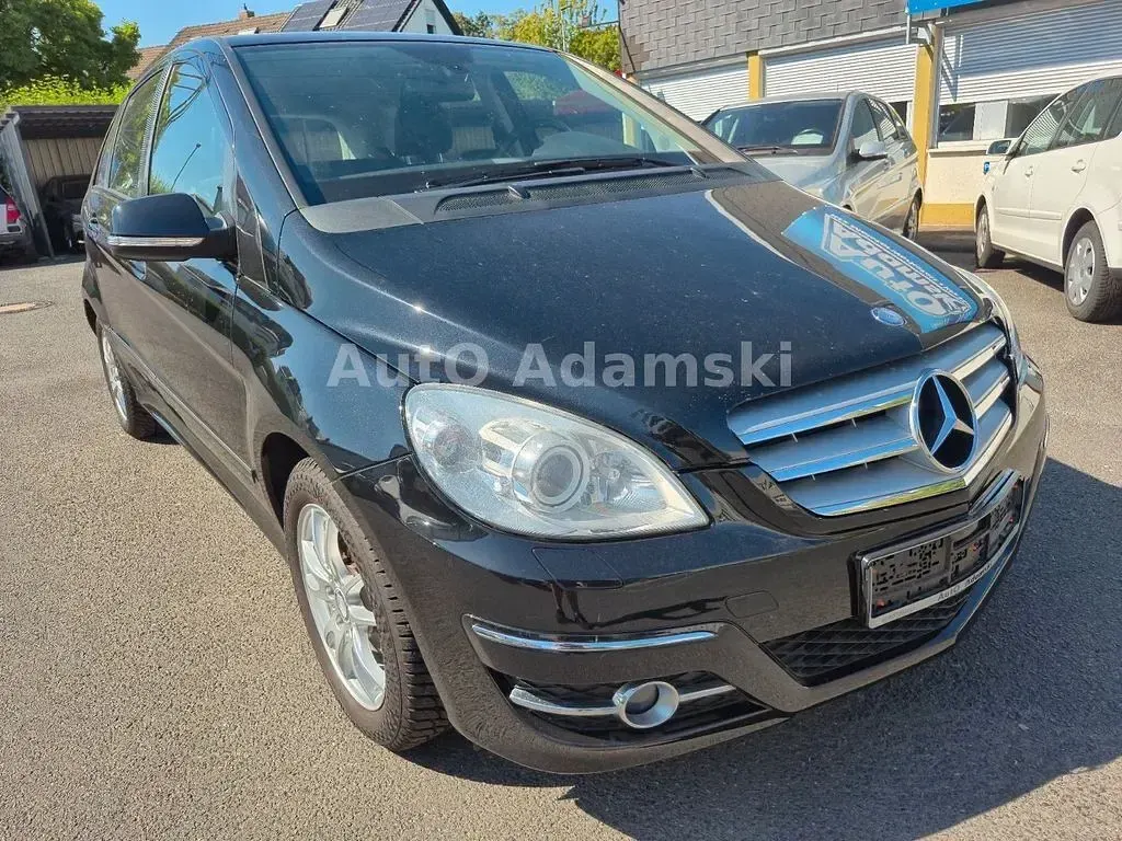 Gebraucht Mercedes B180 116 PS (85 kW) 2009 Schwarz Van / Kleinbus