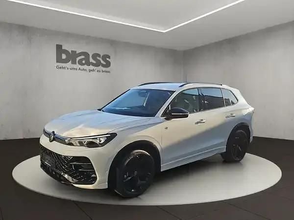 Neu VW Tiguan 150 PS (110 kW) 2026 Pure white SUV