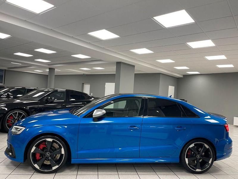 Gebraucht Audi RS3 Ambiente 400 PS (294 kW) 2018 Blau Limousine