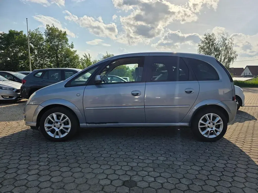 Gebraucht Opel Meriva Basis 90 PS (66 kW) 2008 Silber Van / Kleinbus