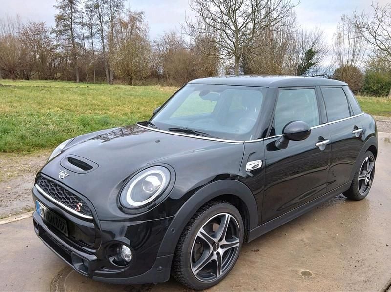 Schwarz Gebraucht 2018 Mini Cooper S Kleinwagen | 16.700 € (Guter Preis) - Bild 1/4