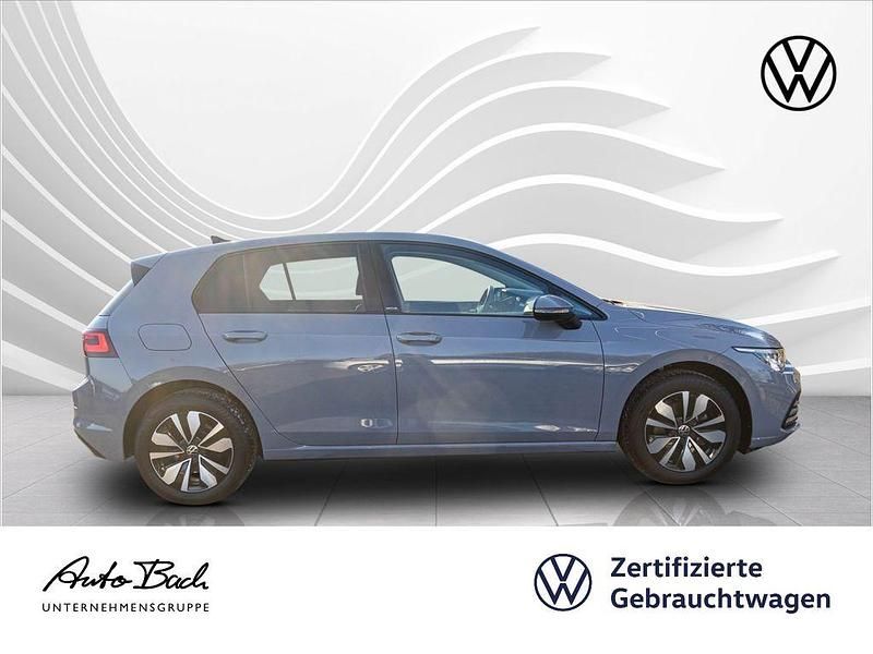 Gebraucht VW Golf VIII Move 131 PS (96 kW) 2023 Mondsteingrau Limousine