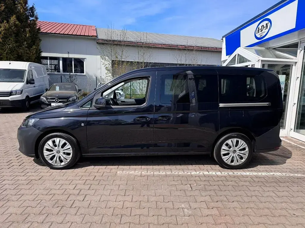 Second-hand VW Caddy Maxi 122 CP (89 kW) 2022 Negru Monovolum