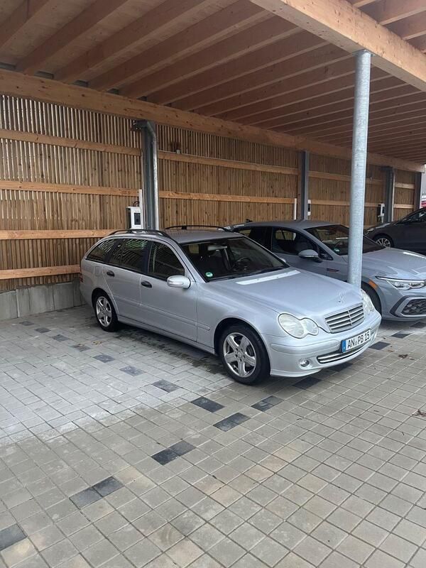 Silber Gebraucht 2005 Mercedes C200 Classic Limousine | 3.500 € (Fairer Preis) - Bild 1/4