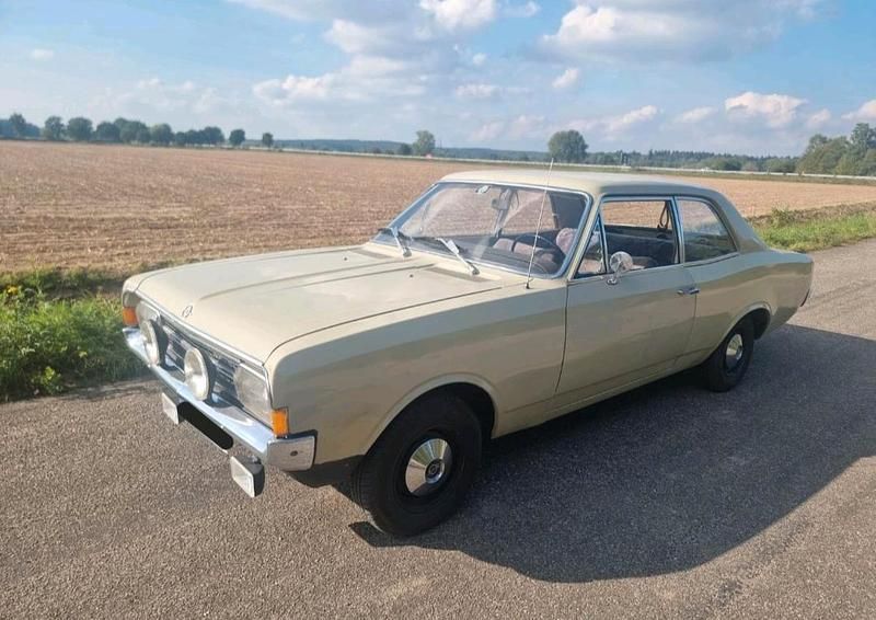 Beige Gebraucht 1970 Opel Rekord Coupé | 6.999 € - Bild 1/4
