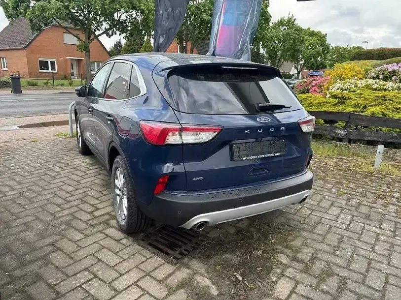 Używany Ford Kuga Titanium 190 KM (139 kW) 2020 Niebieski SUV