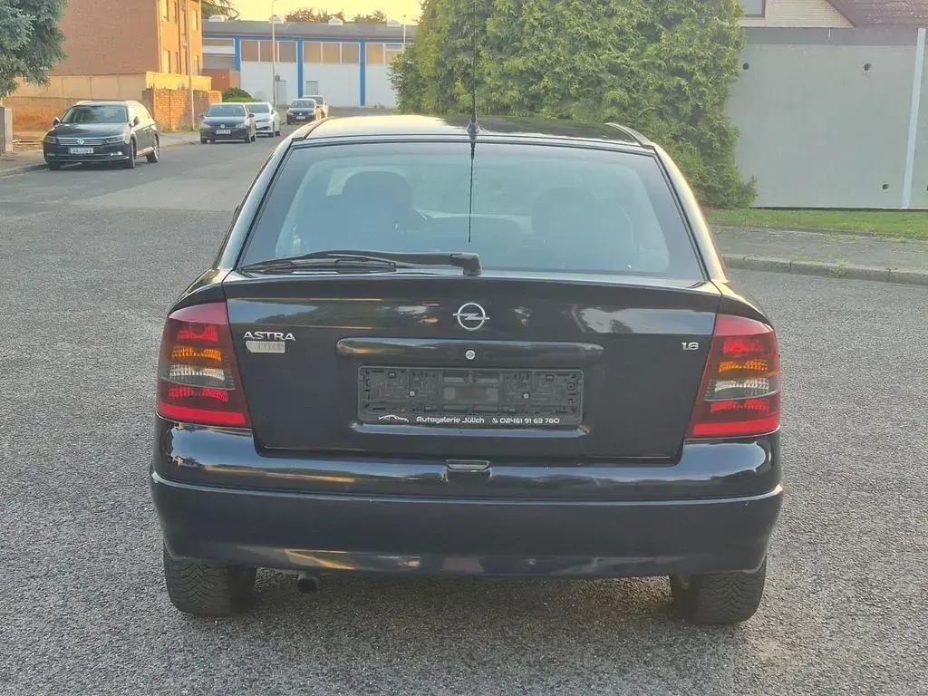 Gebraucht Opel Astra Njoy 84 PS (61 kW) 2004 Blau Limousine