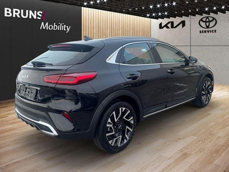 Neu Kia XCeed Exclusive 140 PS (102 kW) 2026 Schwarz SUV