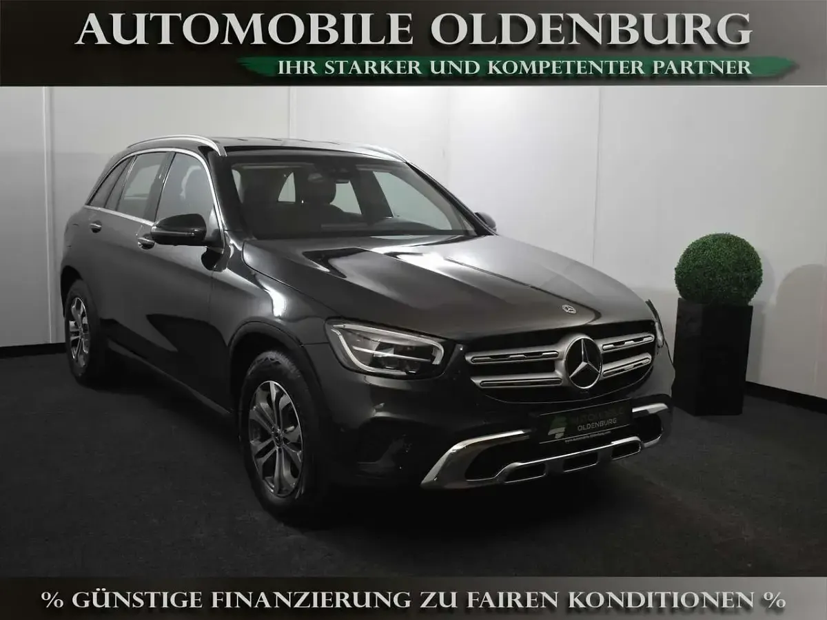 Gebraucht Mercedes GLC220 194 PS (142 kW) 2021 Grau SUV