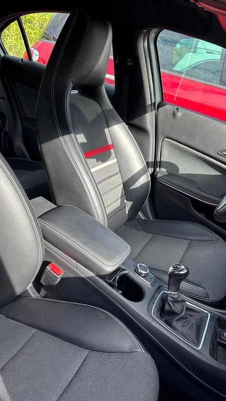 Gebraucht Mercedes A180 122 PS (89 kW) 2013 Silber Kombi