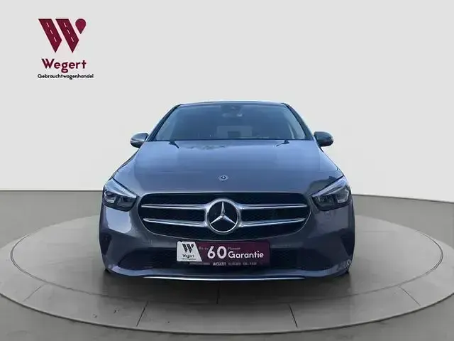 Gebraucht Mercedes B220 190 PS (139 kW) 2019 Grau Kleinwagen