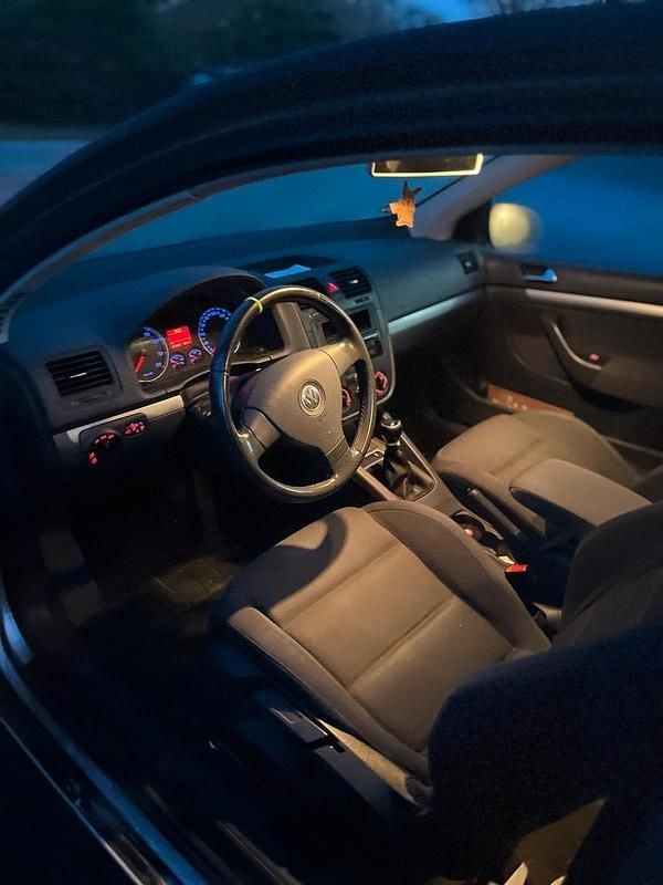 Gebraucht VW Golf V Sportline 102 PS (75 kW) 2008 Grau Kleinwagen